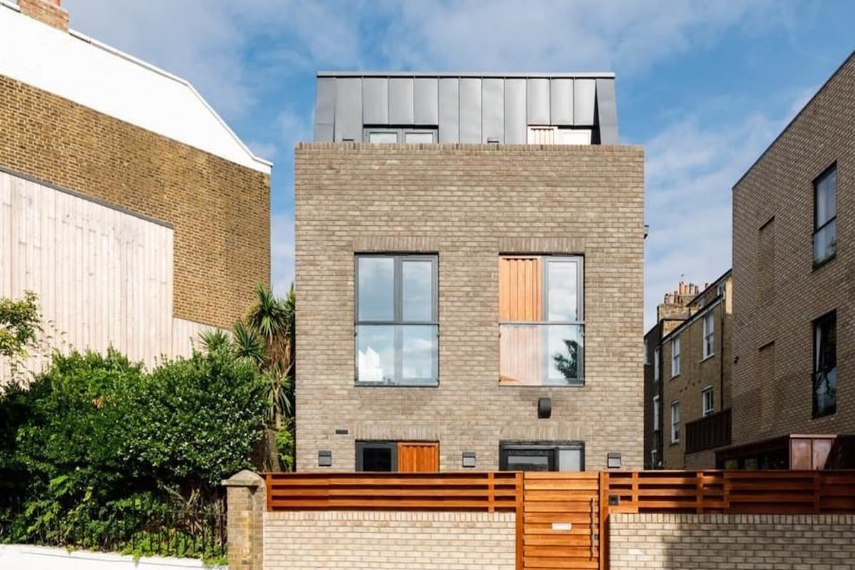 4Bed 3.5Bath House with Hot Tub gallery image 2