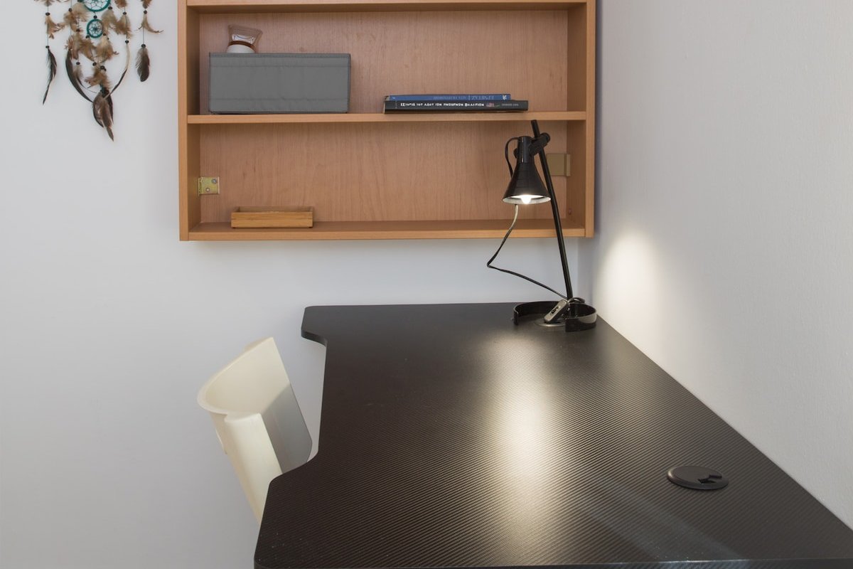 Cute Retro Apartment In Exarchia Neighborhood gallery image 4