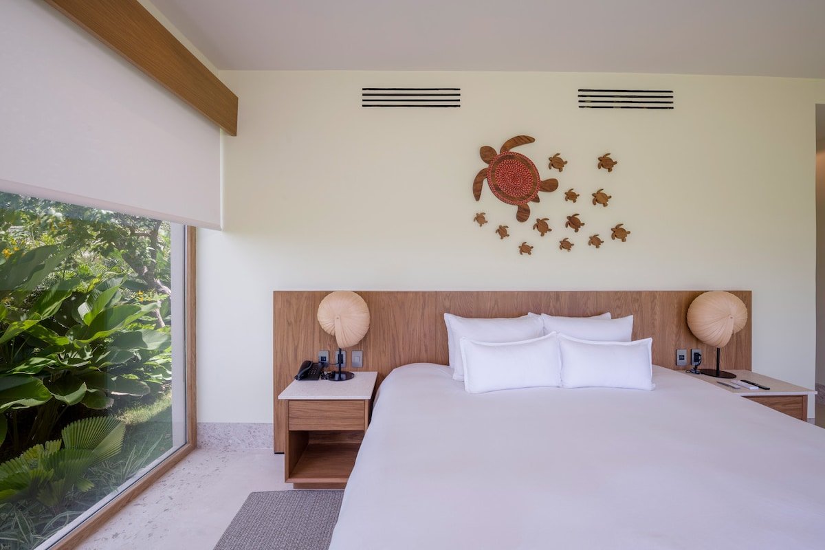 Casa Yeiya · Kupuri Luxury w/ Staff & Oceanview gallery image 2