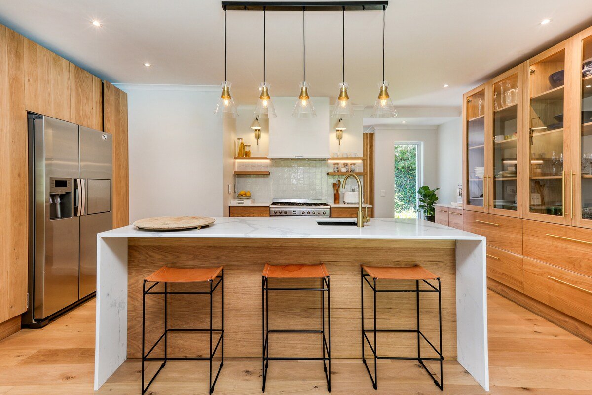 Luxury Family Home | Solar Backup | Pool & BBQ gallery image 3