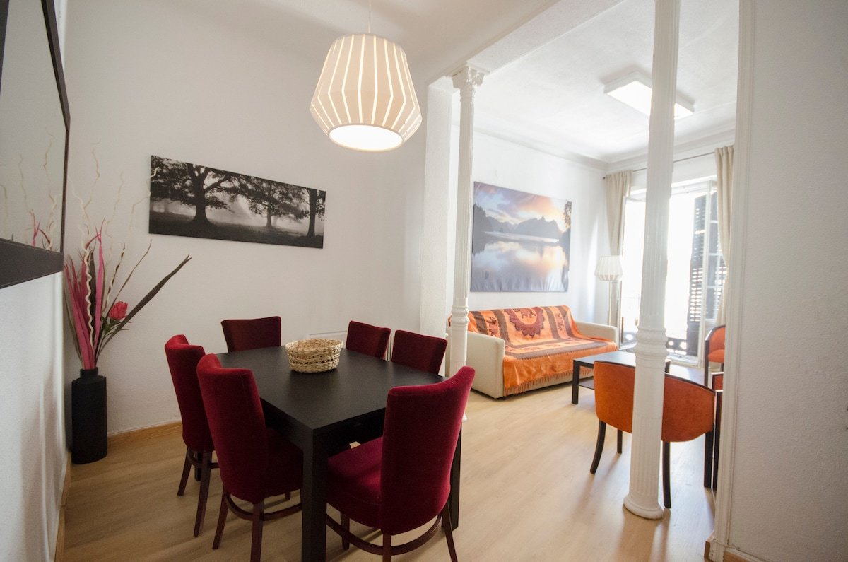 1-12.Las Cortes.Sol.Madrid Center.120m2 Bright.A.C gallery image 3