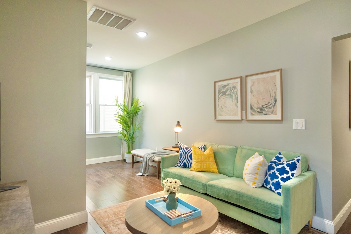 Spacious retreat w/ 2 kitchens & games gallery image 2