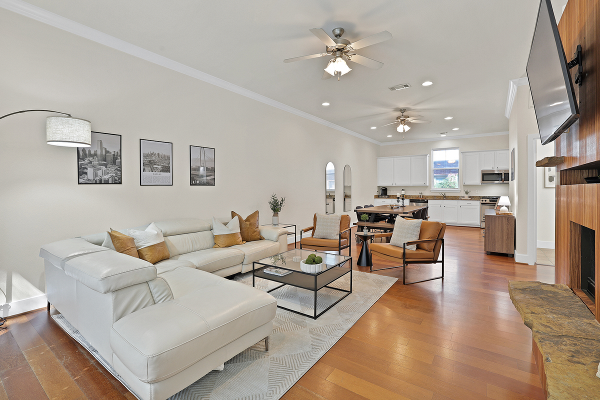 Spacious 3BR Townhome in the heart of Dallas