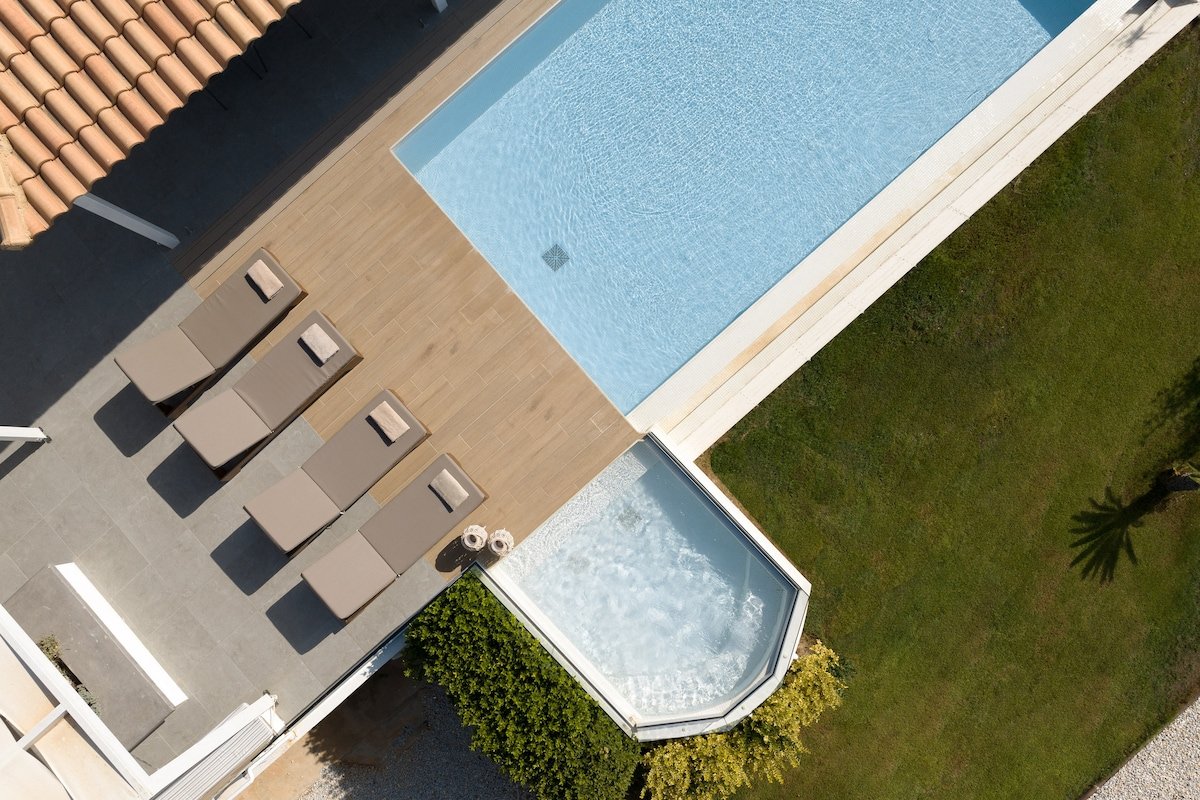 Alba Bianca Villa, Family Retreat with Heated Pool gallery image 5