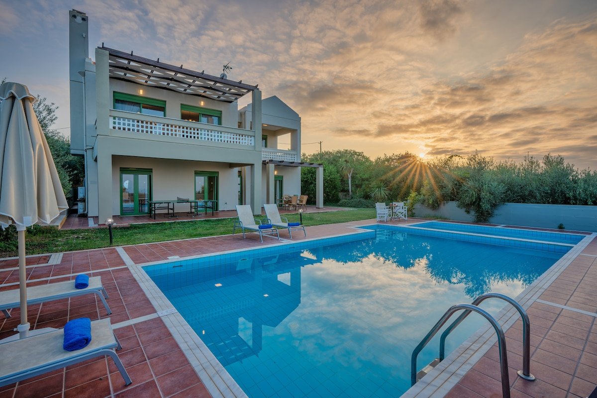 Villa Panorama – With 60m Private Pool gallery image 2