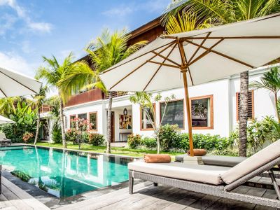 Villa Tangram – 6 Bedrooms Villa in Seminyak