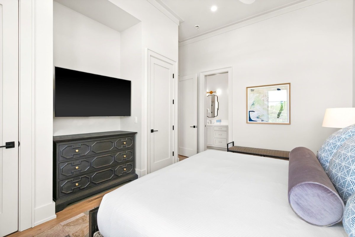 283 Lakeview Drive gallery image 4