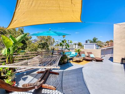 Massive Oceanview 6BR Penthouse + Rooftop Decks