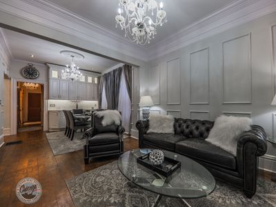 Opulent 3bdr2bth Old Town Luxury + Parking prmts
