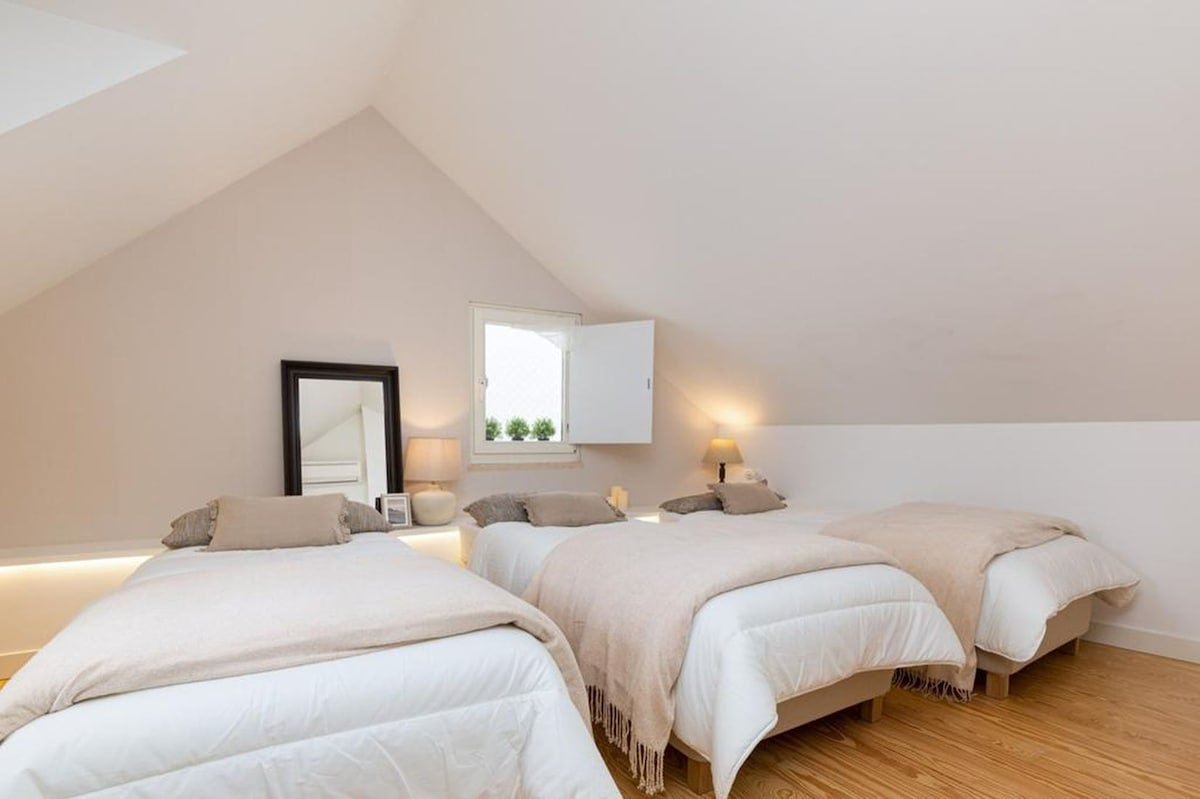 Apartment • Downtown Lisbon • 3 Bedrooms • Balcony gallery image 5