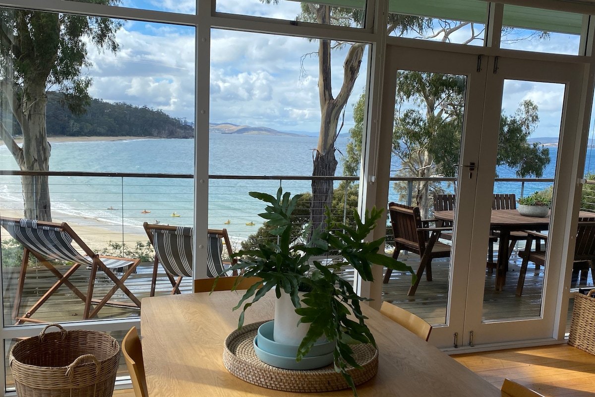 Stunning views, beach access, sauna, 1950s gem gallery image 2