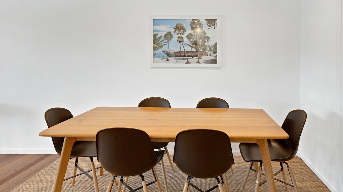 Spacious Byron Beach House; Pool, Netflix, Central gallery image 5