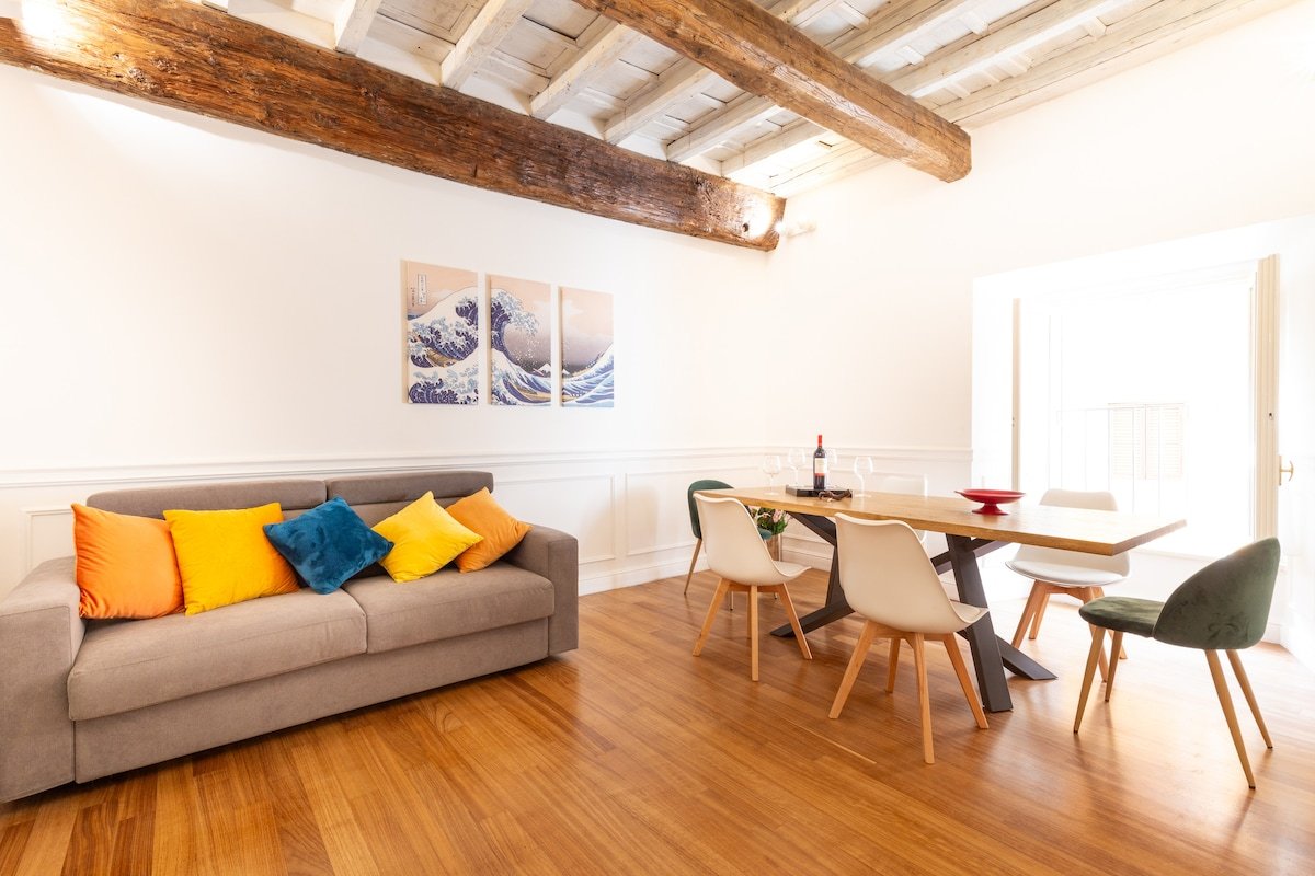 Luxury 3 BDR | Middle of Rome | Papazzurri Palace gallery image 2