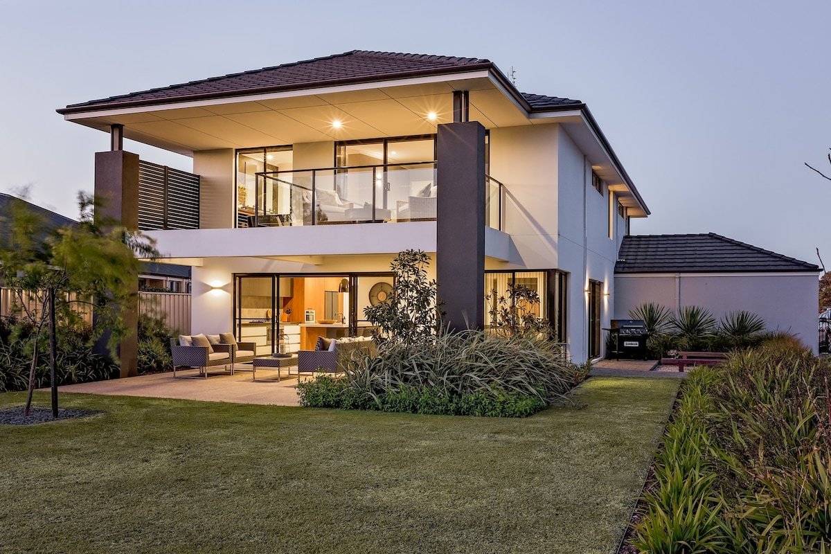 Front 9—A Luxury Golf Lovers Getaway gallery image 2