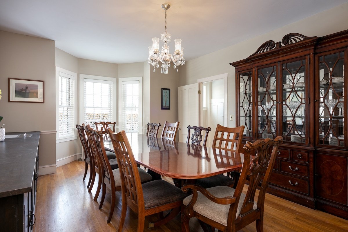 Narragansett Pier, Walk to Beach, 7BR/5BA, 14pp gallery image 4