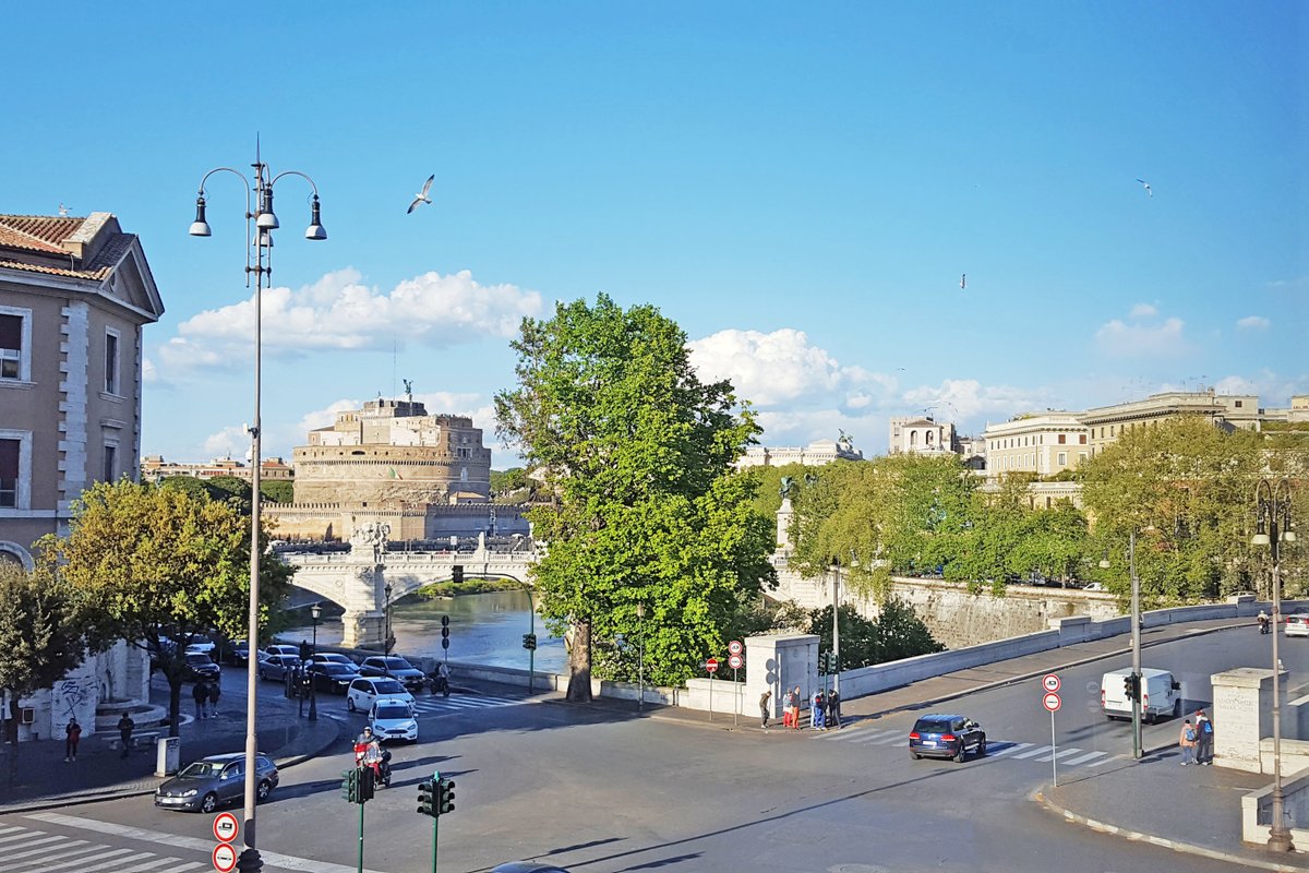 BigFamilyRome-Sistine Chapel – 16 pax/8 rooms