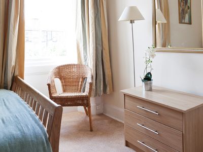 Fabulous 4 Bedroom Festival Meadows Flat