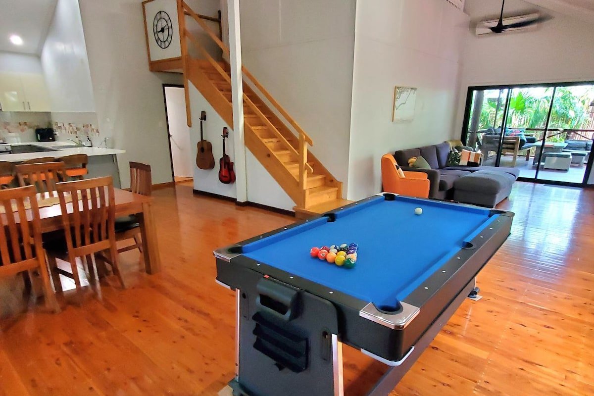 Family Friendly Oasis -Walk to Buzzing Cable Beach gallery image 3