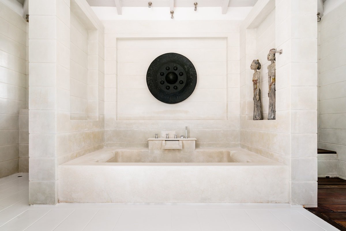 Mia Beachfront, gym, cinema, kids club, team, chef gallery image 4