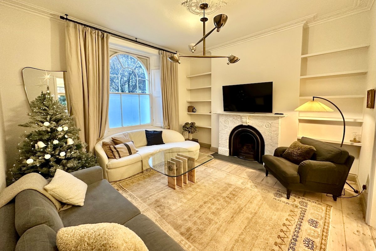 Stunning London Home, IDEAL location gallery image 5