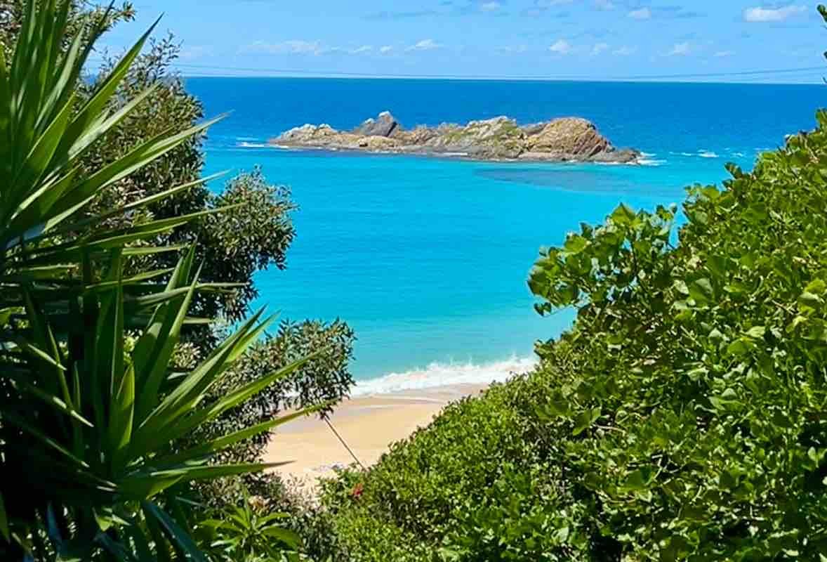 Carinya Beach House – stunning views & speedy wifi