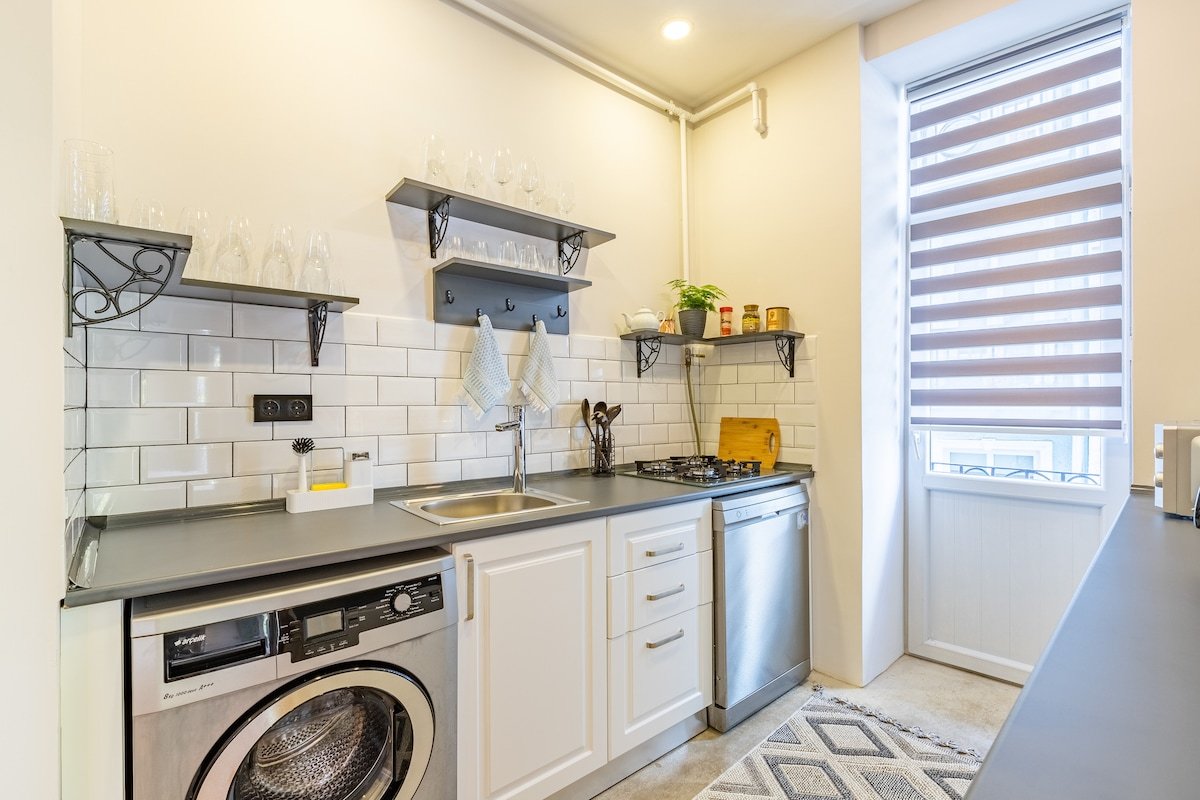 House of Serenity: 3BR, 2BA, Balcony, @Galata gallery image 5