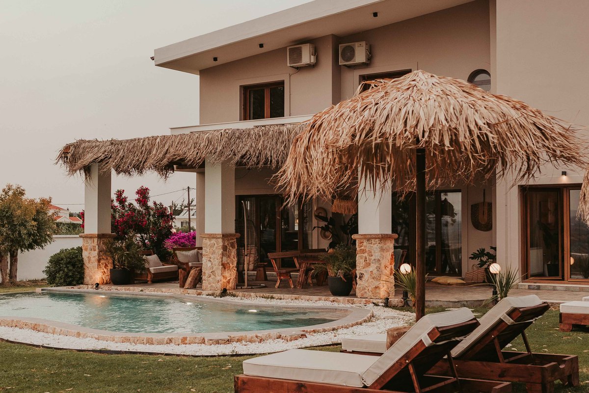 Maya pool & mountain view villa