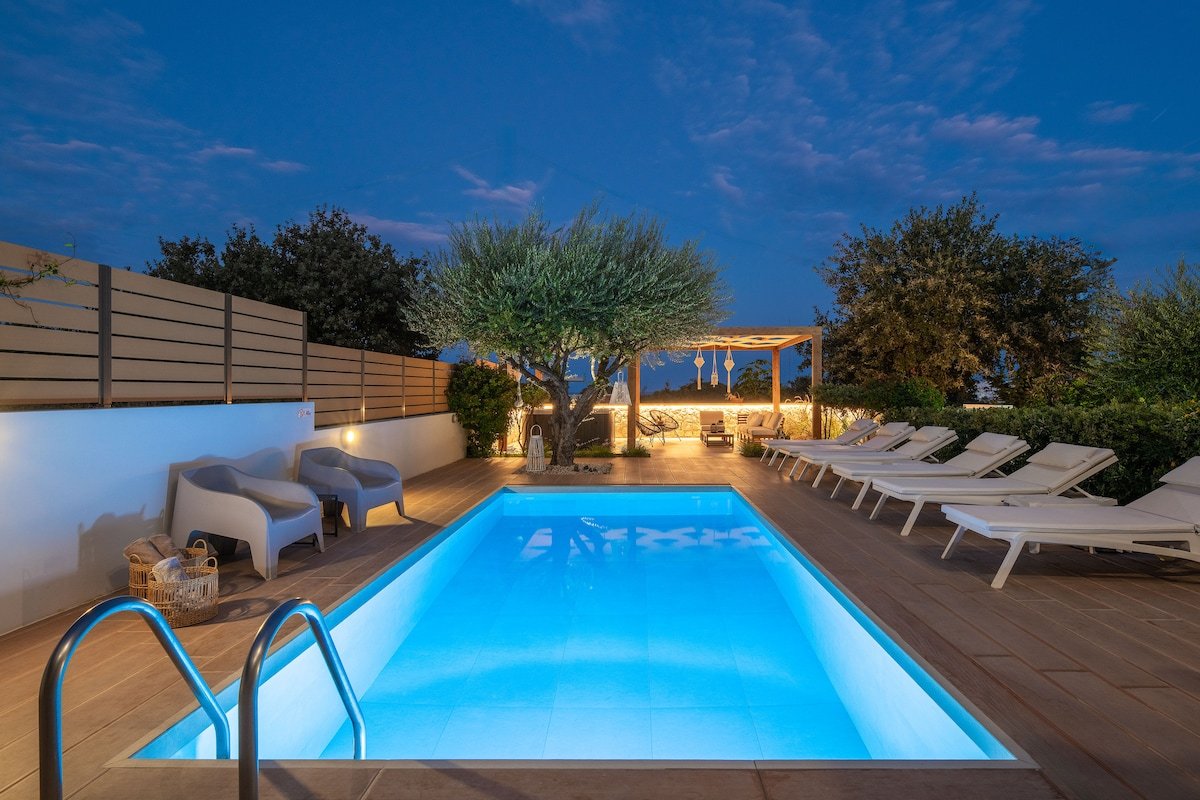 Terpsis Pool Villa gallery image 4