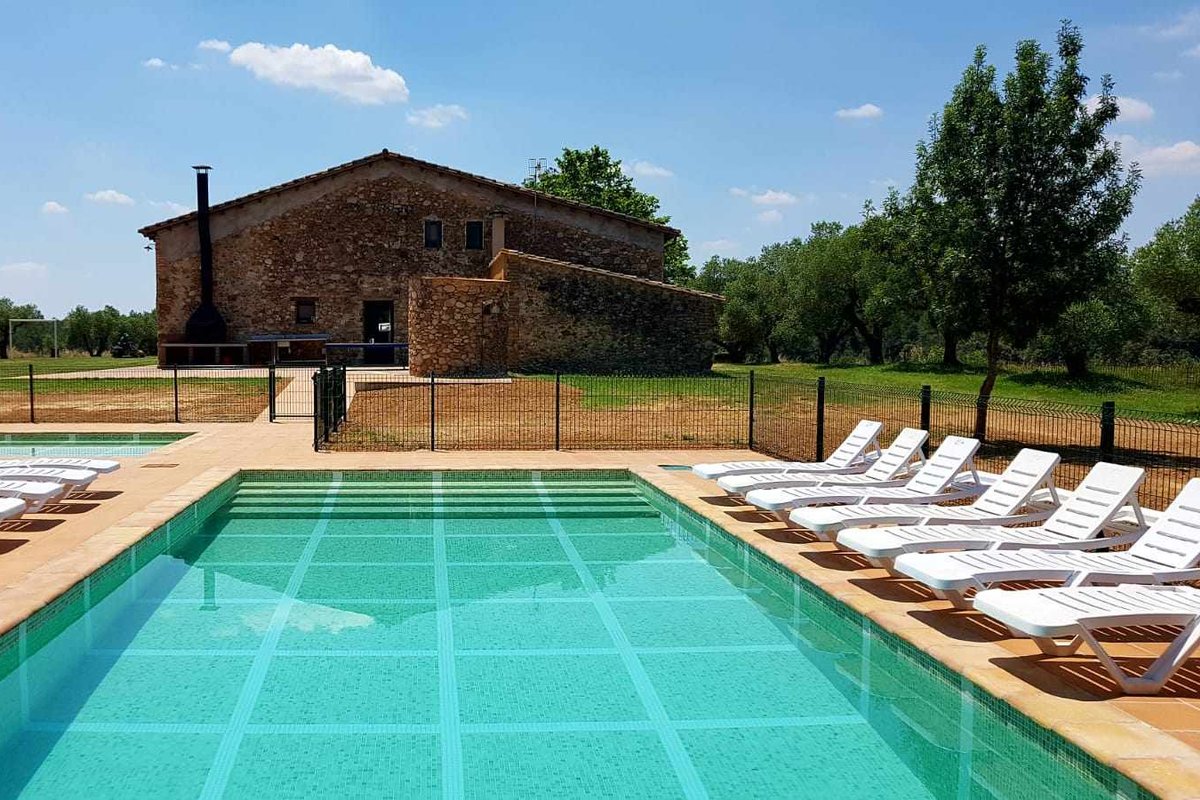 Rural house in Girona. 8 bedrooms, private pool