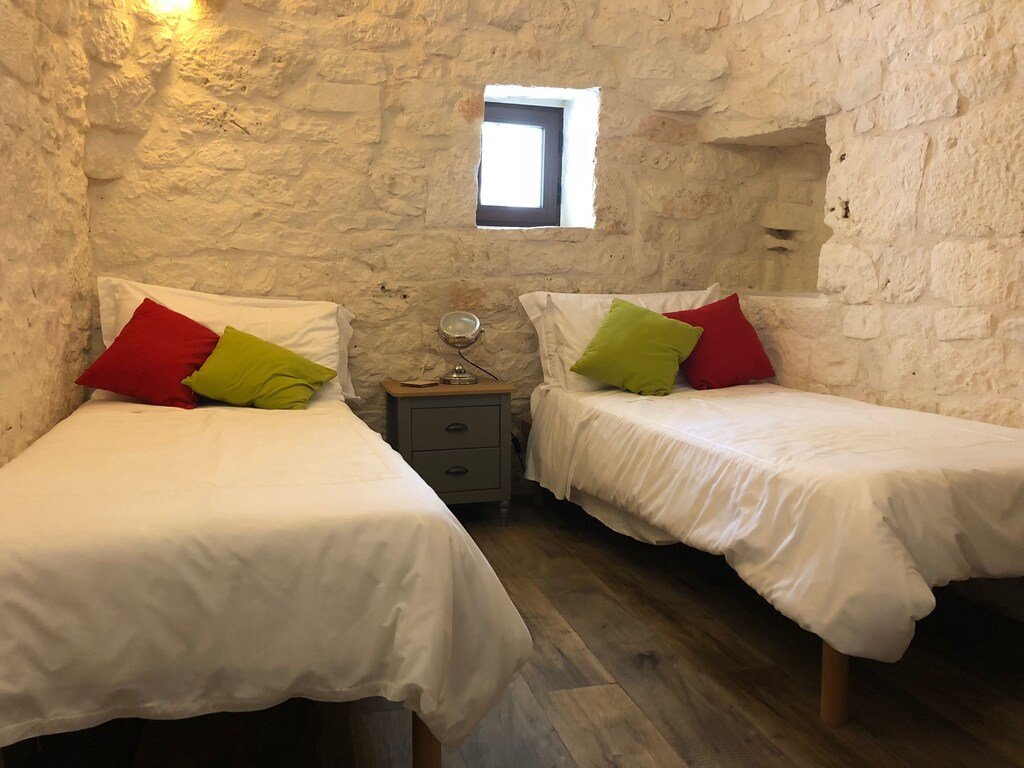 3 bedroom trullo, large pool & hot tub gallery image 5