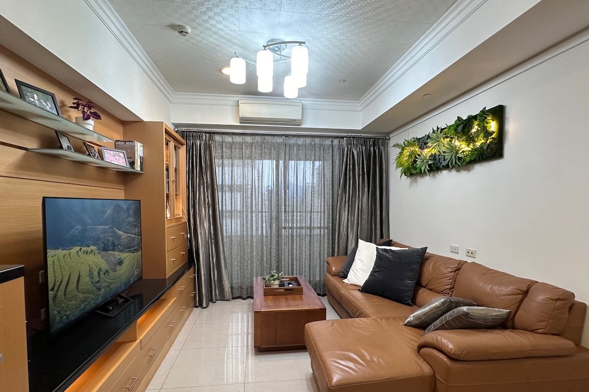 *New* Spacious 3BR Taipei Main Station Unit gallery image 3