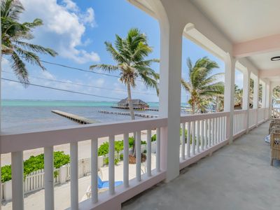 Sunrise Villa – Close To Town With Pool!