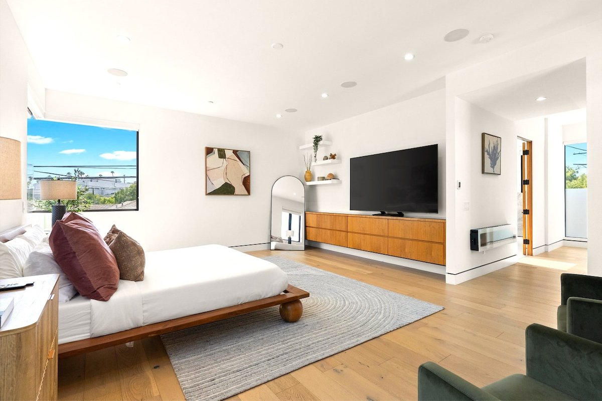 The Penmar Retreat – Luxurious resort-style oasis gallery image 3