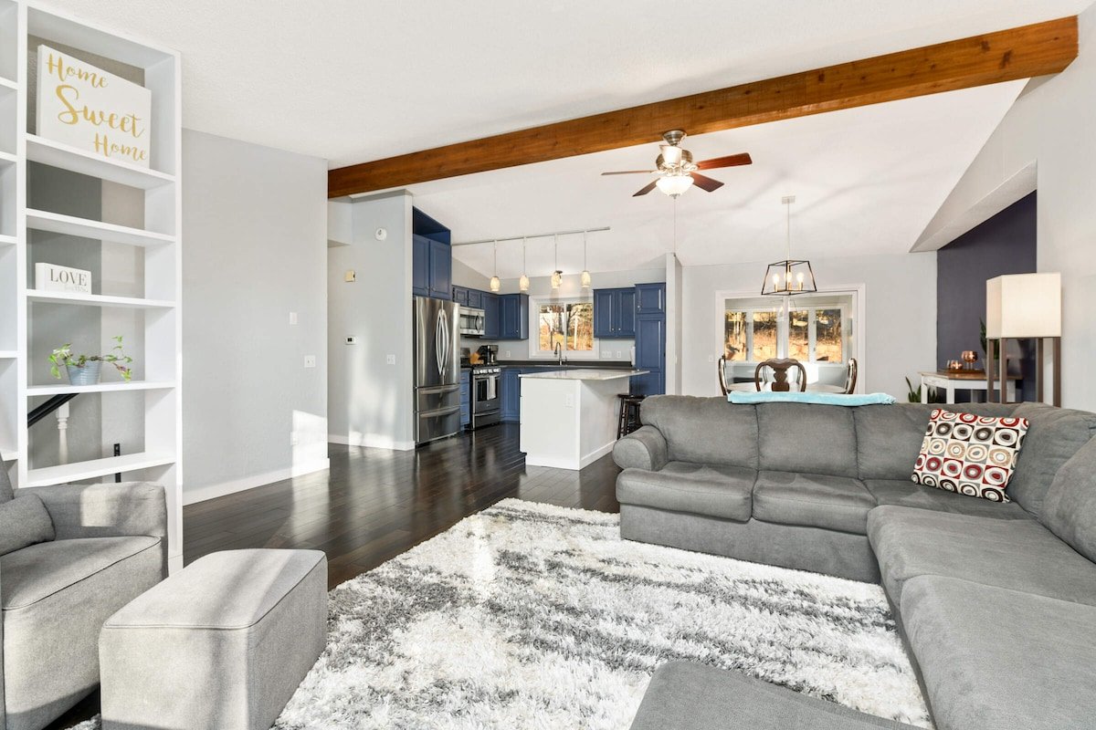 Family-Friendly 4-Bed Retreat gallery image 5