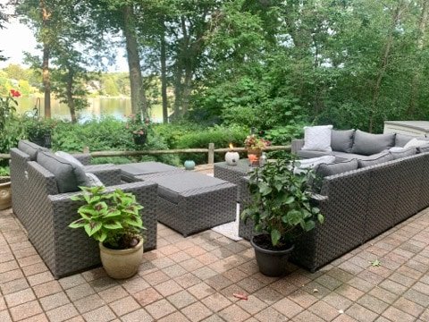 Spectacular Waterfront Home gallery image 3