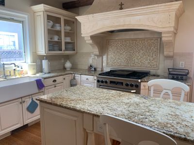 Lovely House In Great Neighborhood