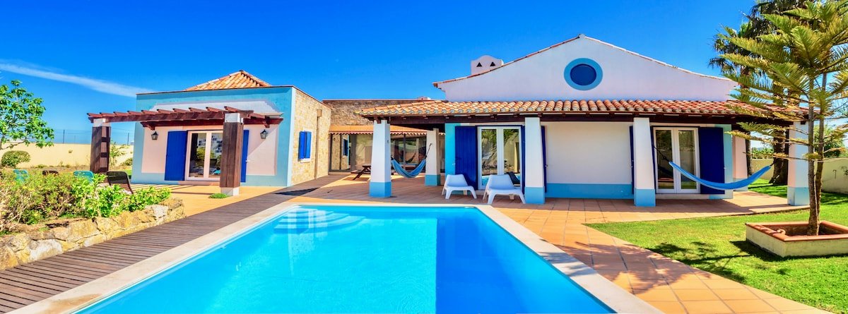 Spacious Villa in Sintra Countryside gallery image 2