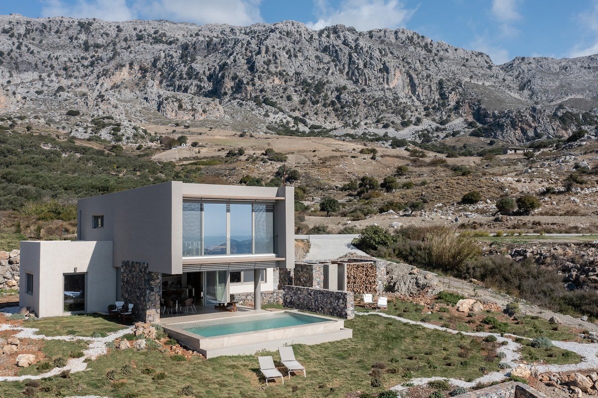 Kaleidoskopio villa,views, pool,South Crete gallery image 3