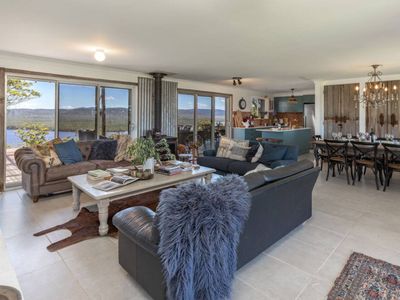 Shallow Bay’s ‘Wattaview’ – Stunning Country Home