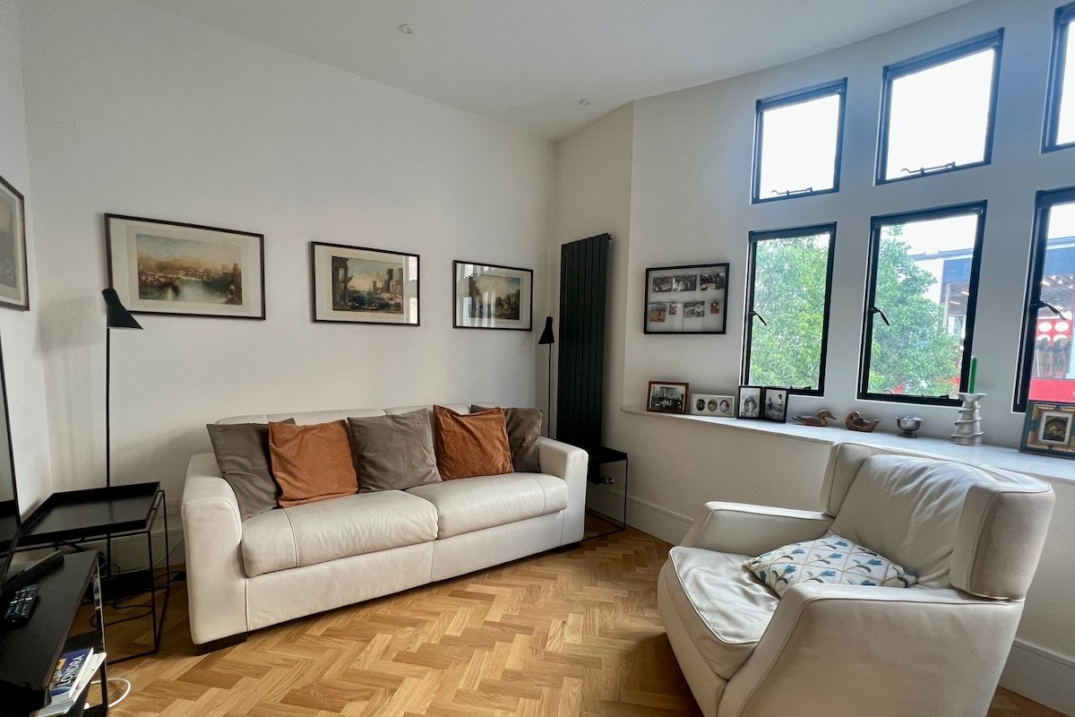 Lovely Home in Mayfair/Oxford St 2 bed apt gallery image 2