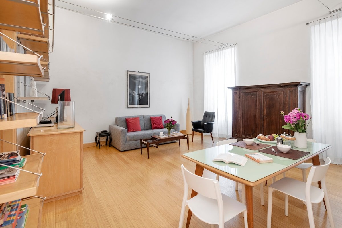 Beige luxury apartment Rome gallery image 4