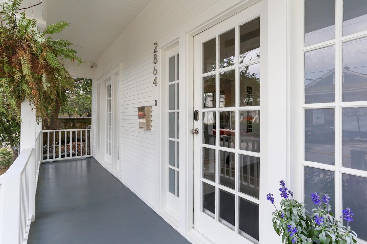 Creole Cottage, Pool, Porch and Lush Garden gallery image 5