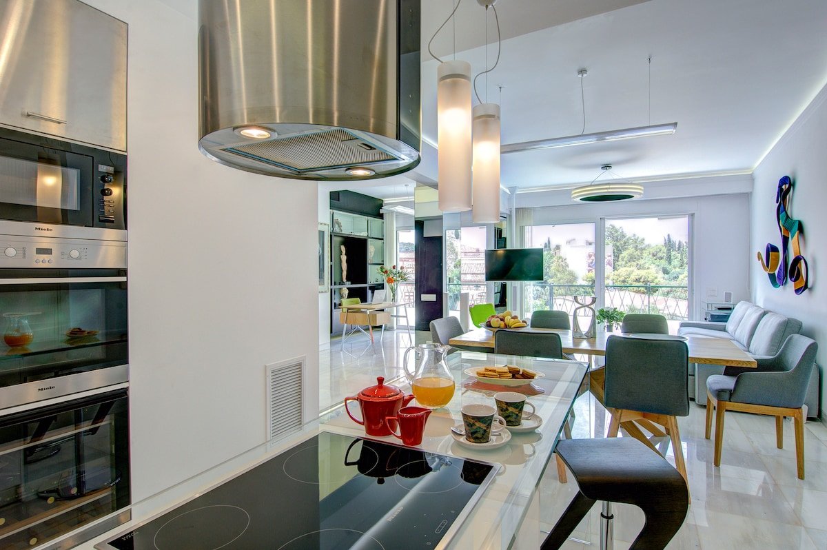 Frixos Acropolis Luxury Apartment gallery image 4