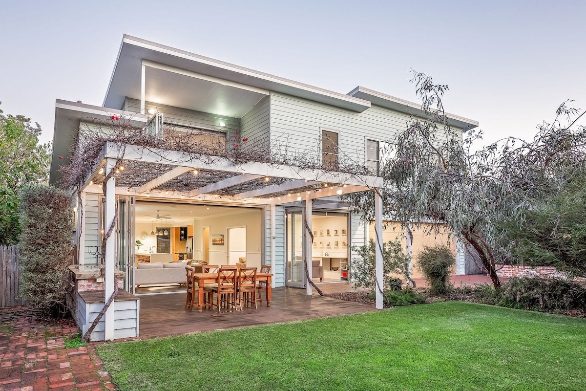 Beach Life on Beach gallery image 2