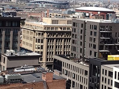 In the heart of Downtown With a spectacular view !