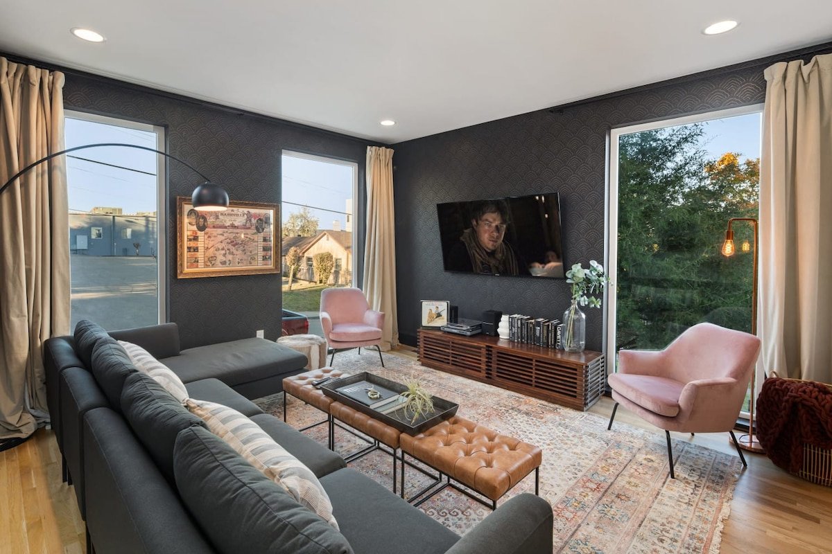 The View at City Heights | Mins to Broadway, Vandy gallery image 4