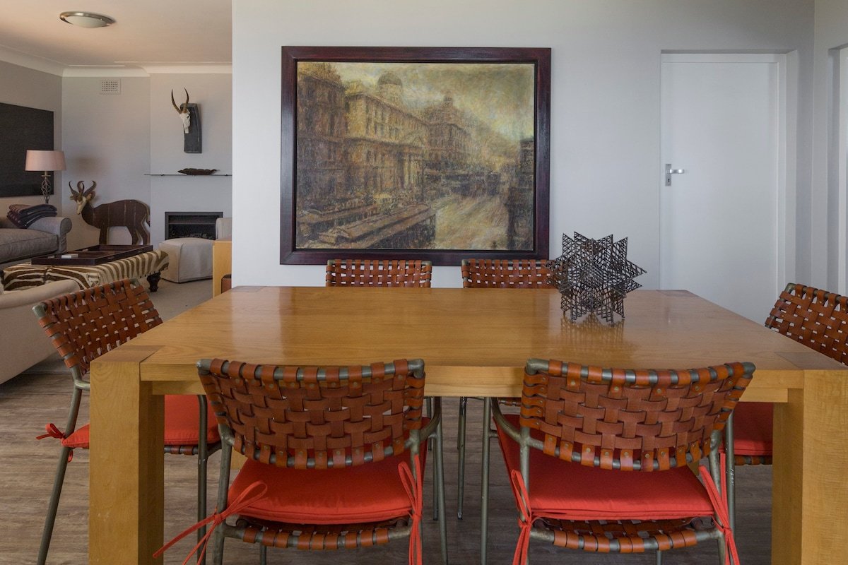 Bantry Bay: A Sea View Art House gallery image 5