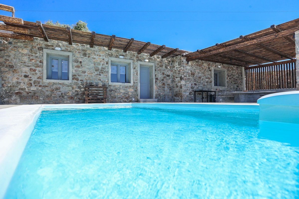 George Villa-I, with Private Pool, close to Town gallery image 3