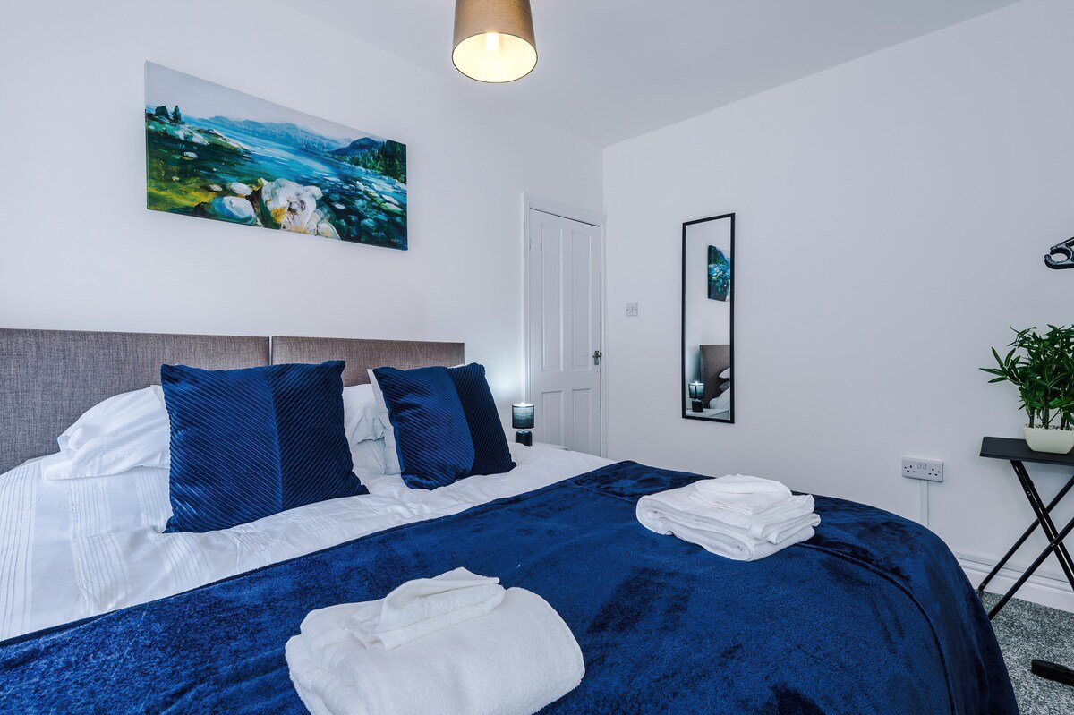 Long Stays Contractors| Central | Parking gallery image 5