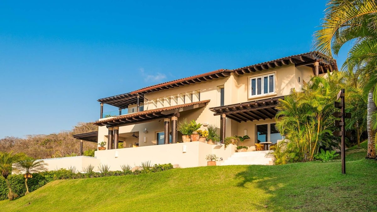 Four Seasons Private Villa with Pool and Views